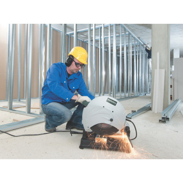 Монтажна пила Metabo CS 23-355 з диском
