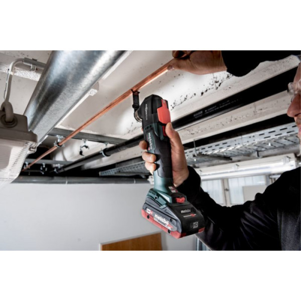 Акумуляторний універсальний різак Metabo MT 18 LTX BL QSL, 2 акб 18 В Li-Power 2.0 Ah, з/п, кейс