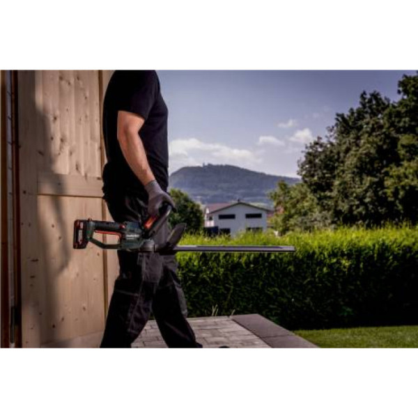 Кущоріз акумуляторний Metabo HS 18 LTX 55 без акб