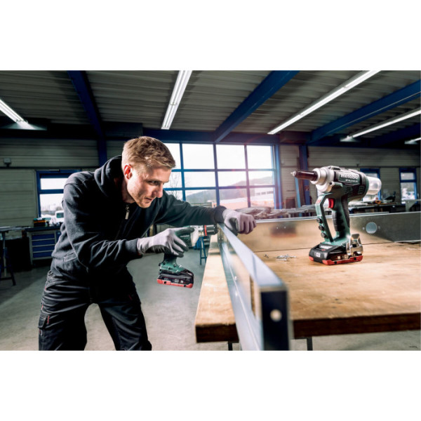 Акумуляторний заклепувальний пістолет Metabo NP 18 LTX BL 5.0, 2 акб 18 В Li-Power 2.0 Ah, з/п ASC 55, у кейсі MetaBOX 145 L