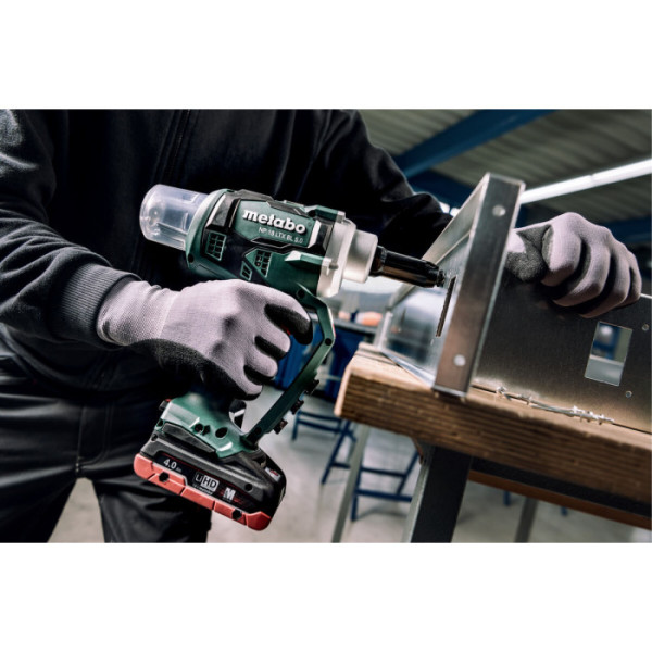 Акумуляторний заклепувальний пістолет Metabo NP 18 LTX BL 5.0, 2 акб 18 В Li-Power 2.0 Ah, з/п ASC 55, у кейсі MetaBOX 145 L