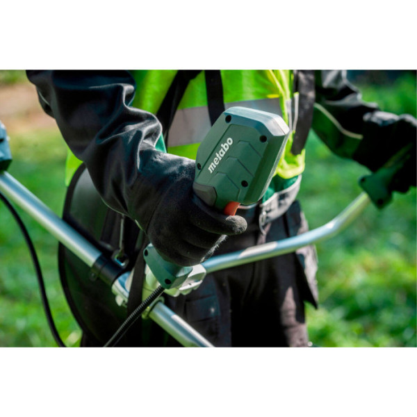 Акумуляторна мотокоса Metabo FSB 36-18 LTX BL 40 без акб