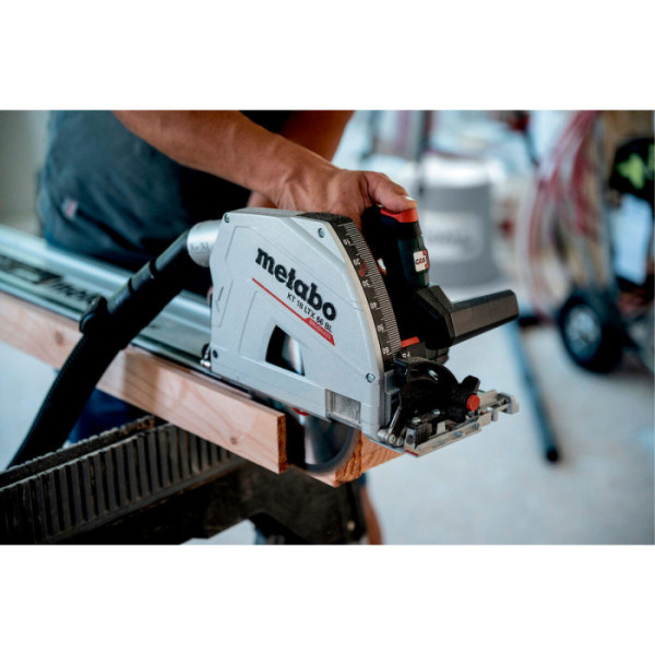 Акумуляторна заглибна циркулярна пила Metabo KT 18 LTX 66 BL, без акб в кейсі