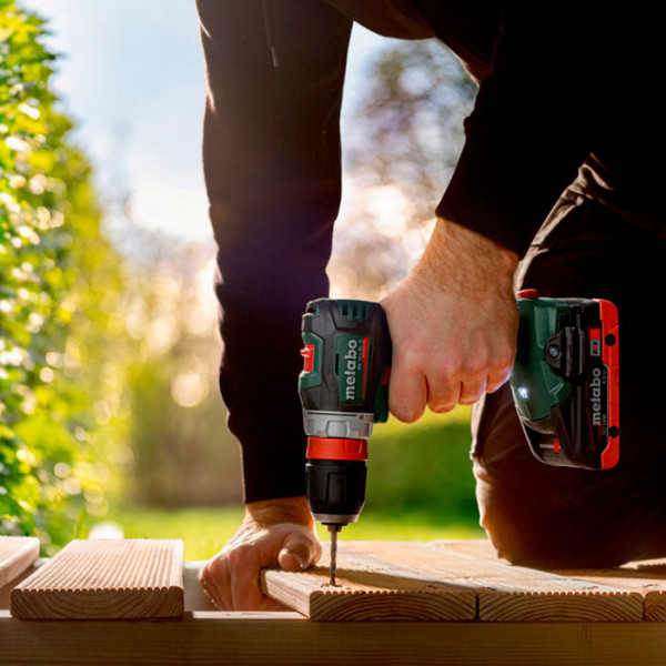Акумуляторний дриль-шурупокрут Metabo BS 18 L BL Q, 2 акб LiPOWER 18 V 2 Ah, з/п SC 30 в MetaBOX 145