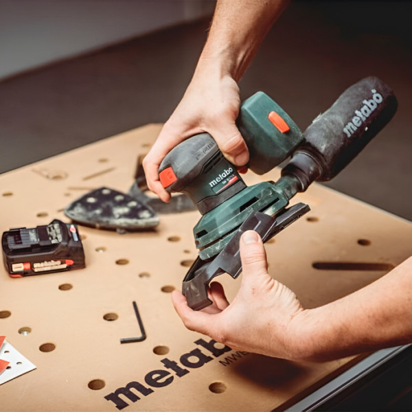 Акумуляторна мультишліфмашина Metabo SM 18 LTX BL, без акб та з/п