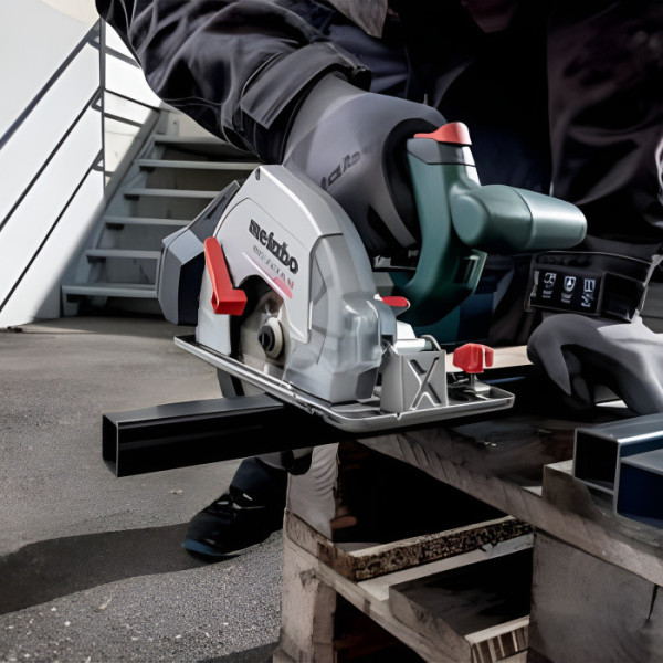 Акумуляторна ручна дискова пила по металу Metabo MKS 18 LTX BL 58, без акб та з/п, в кейсі metaBOX 340
