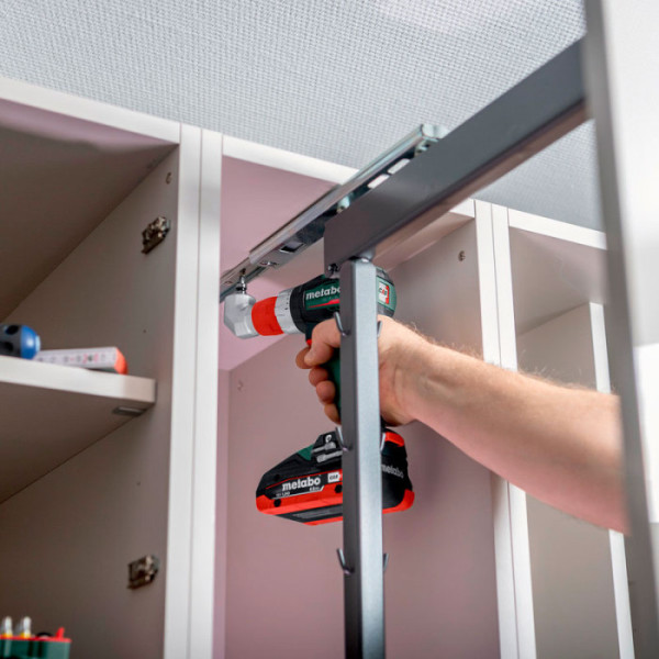 Акумуляторний ударний дриль-шуруповерт Metabo SB 18 L BL Q, 2 акб 18 В LiPOWER 2 Ah, з/п SC 30 в MetaBOX 145