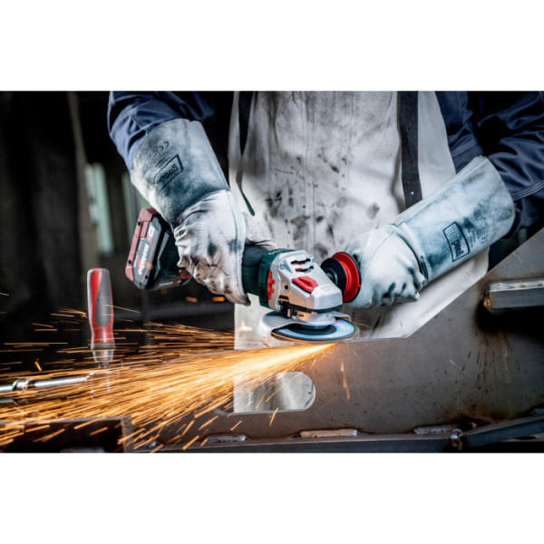 Акумуляторна кутова шліфмашина Metabo WVB 18 LTX BL 15-125 Quick, 2 акб 18V 5.5 Ah, з/в ASC 145 в MetaBOX 165 L