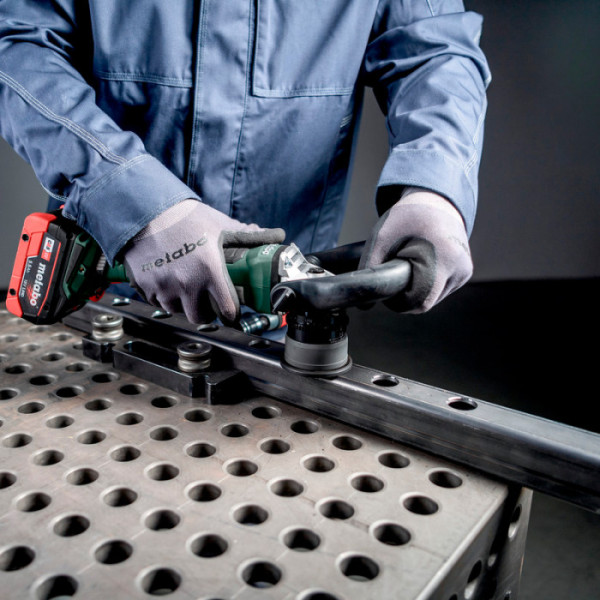 Акумуляторний фрезер Metabo KFMVB 18 LTX BL 4 RF, без акб в MetaBOX 215