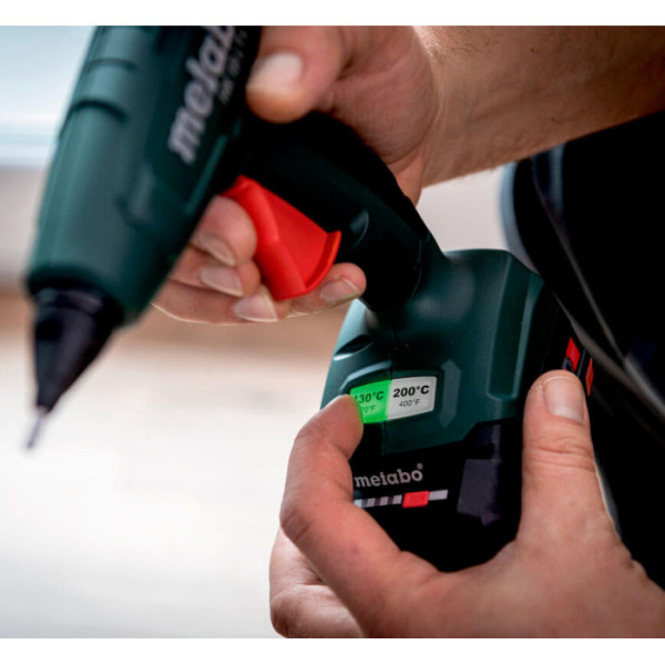 Акумуляторний клейовий пістолет Metabo HK 18 LTX 20, без акб, з 5 стрижнями в MetaBOX 145