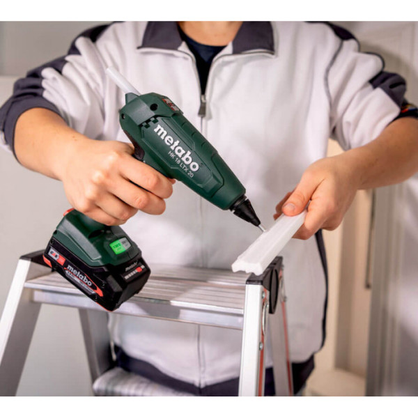Акумуляторний клейовий пістолет Metabo HK 18 LTX 20, без акб, з 5 стрижнями в MetaBOX 145