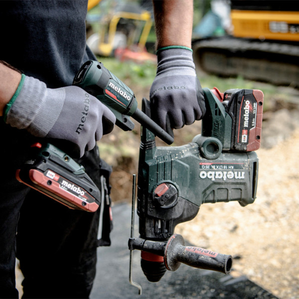 Акумуляторний продувний пістолет Metabo BP 18 LTX BL, без акб та з/п, комплект насадок