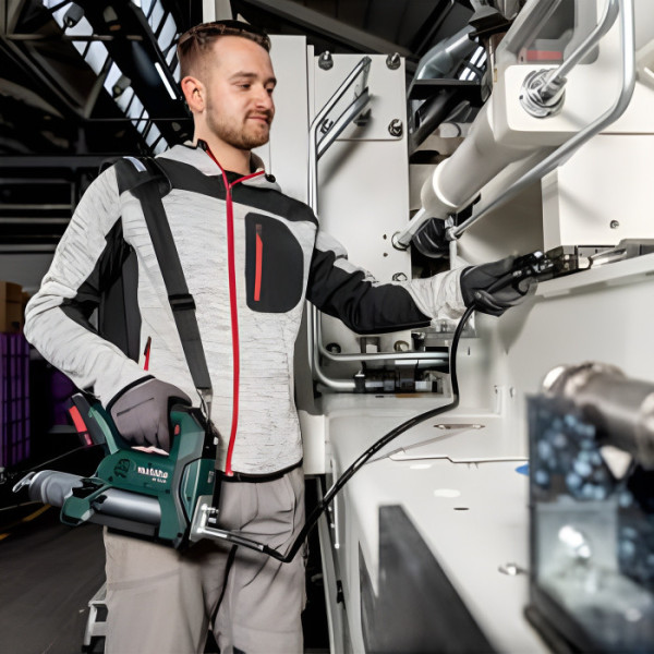 Акумуляторний мастильний пістолет Metabo FP 18 LTX, 2 акб 18V 2 Ah та з/п SC 30, в кейсі metaBOX 165 L